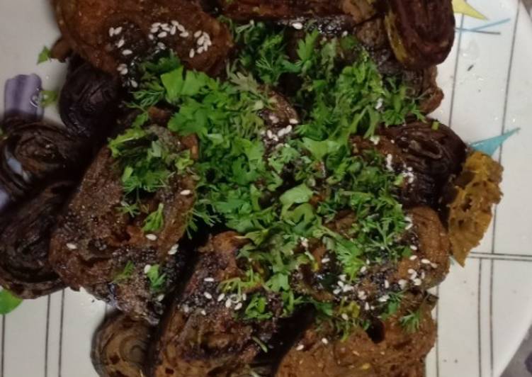 Recipe of Speedy Homemade crispy Patra with some spicy green chutney