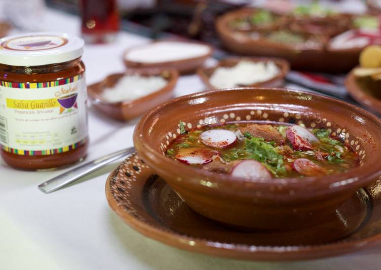 Pozole Itakatl con Salsa Guajillo Receta de Cookpad
