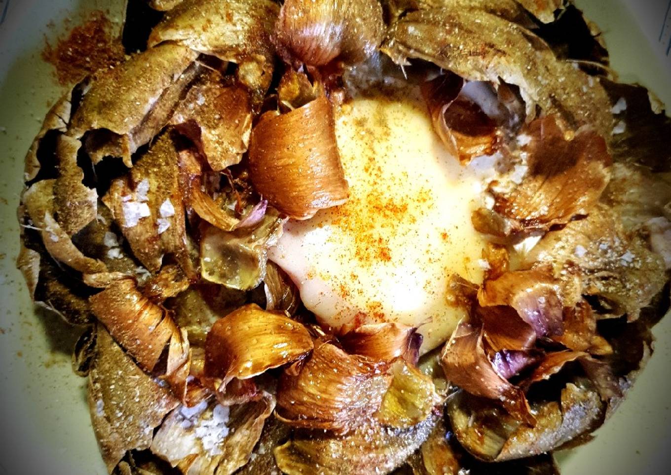 Flor de alcachofa con centro cremoso