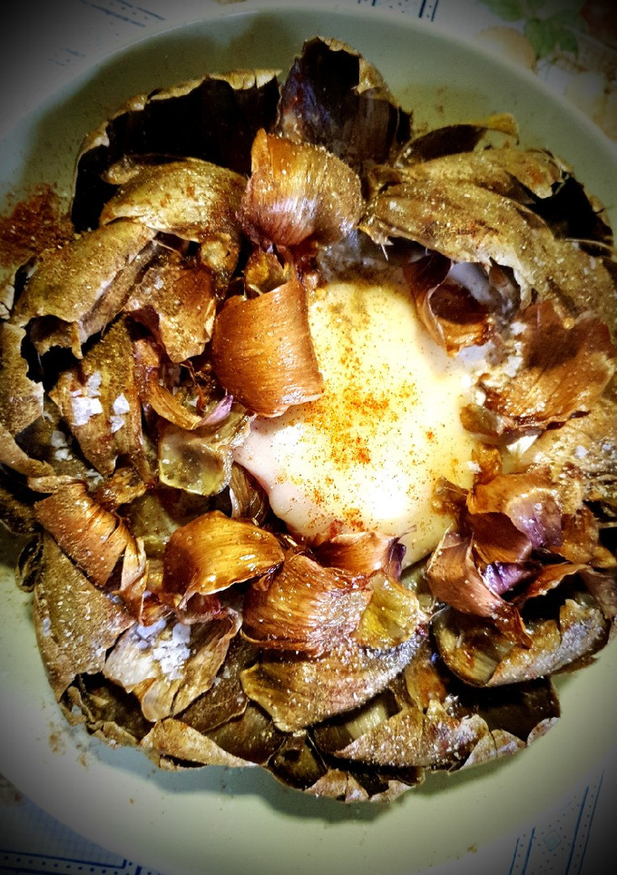 Una foto de Flor de alcachofa con centro cremoso