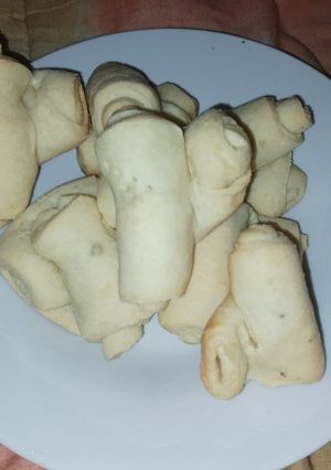 Una foto de Cuernitos con grasa y Galletas