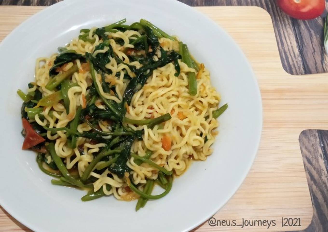 Mie kangkung balacan