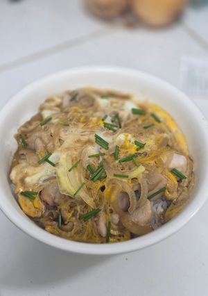 รูปของ โอยาโกะด้ง (ไก่)