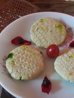 দুধের সন্দেশ(Milk sondesh recipe in bengali) রেসিপির প্রধান ছবি