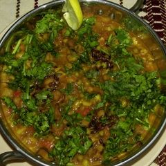 A picture of Sprouted moong n chana dal.