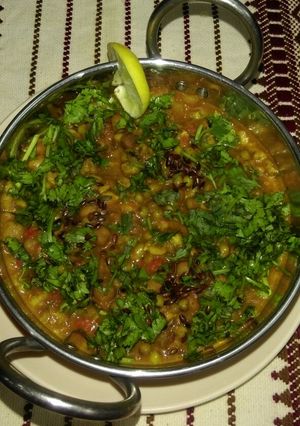 A picture of Sprouted moong n chana dal.
