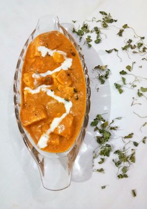 A picture of Paneer butter masala.