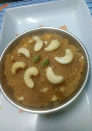 दानेदार सूजी हलवा (Danedar suji halwa recipe in hindi) रेसिपी मुख्य फोटो