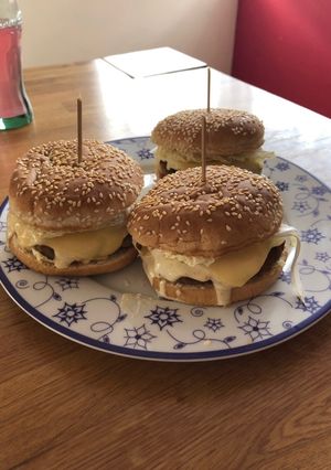 Zdjęcie przepisu Domowe hamburgery.