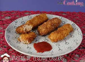 Foto principal de Varitas de pescado y ketchup rebozadas con corn flakes