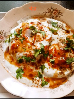 इंस्टेंट दही बड़ा (instant dahi vada recipe in Hindi) रेसिपी मुख्य फोटो