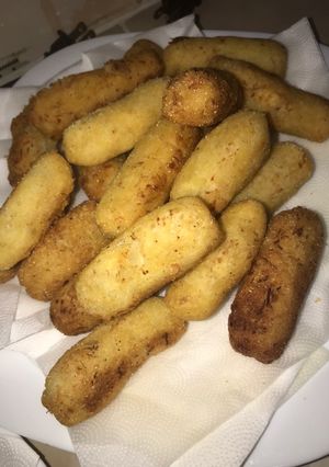 Una foto de Croquetas de yuca