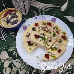 A picture of White Khatta Dhokla.