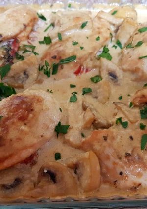 A picture of Creamy mushroom chicken breast.