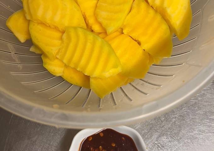 Resep Rujak Mangga Oleh 𝓘𝓷𝓪 𝓚𝓲𝓽𝓬𝓱𝓮𝓷🇲🇨🇨🇭👩‍🍳 Cookpad