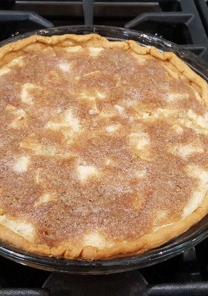 A picture of Sour Cream Apple Pie.
