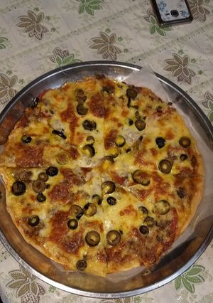 صورة لوصفة بيتزا 🍕 باللحم المفروم