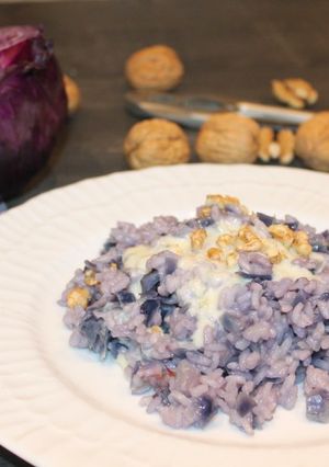 Foto di Risotto con cavolo viola, gorgonzola e noci