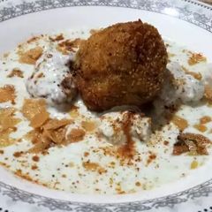 A picture of Potato Bomb Chaat.