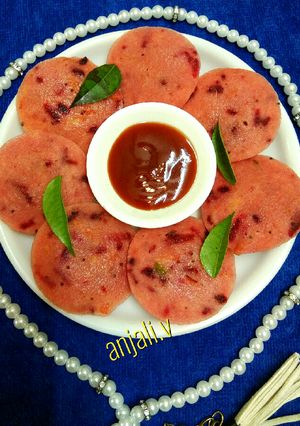 A picture of Colourful idli.