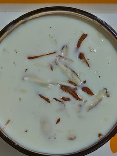 ખીર (Kheer Recipe In Gujarati) રેસીપી મુખ્ય ફોટો