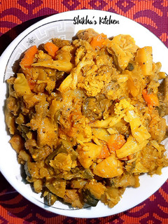 শীতের সবজি দিয়ে লাবড়া রেসিপির প্রধান ছবি