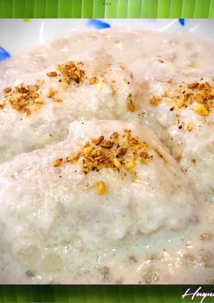 A picture of Banana and Tapioca Pudding with Coconut Milk (Chè Chuối Chưng Nước Cốt Dừa).