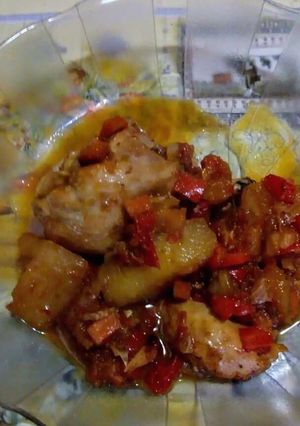 Una foto de Guiso de cayote y muslos de pollo