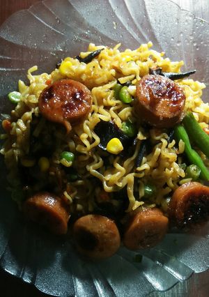 Foto resep Tumis mie dan sosis bakar