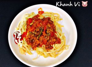 Hình của món Pasta with Bolognese sauce (Mì Ý sốt thịt bò bằm).
