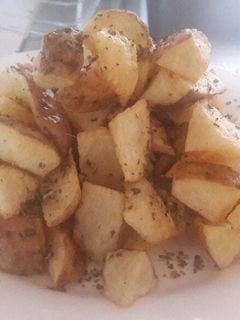 Una foto de Papa rústica con Moringa