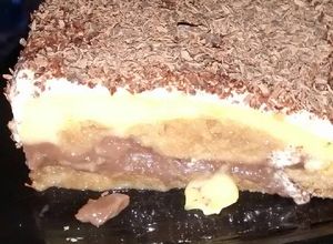 Una foto de Postre borrachito con vainillas 😋