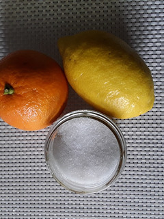 Una foto de Ralladura de limón y naranja para mis tartas