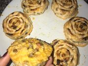 Una foto de muffins de choclo