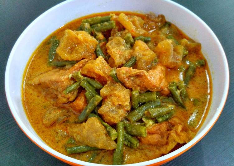 Sambel goreng Tahu Krecek (extra kacang panjang)