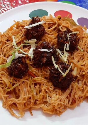 वेज मंचूरियन (Veg manchurian recipe in hindi) रेसिपी मुख्य फोटो