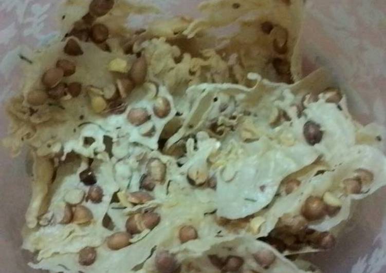Rempeyek kacang renyah