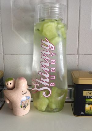 Una foto de Agua de pepino y jengibre para adelgazar
