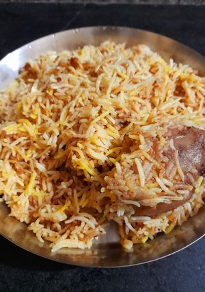 চিকেন বিরয়ানি (chicken biriyani recipe in bengali) রেসিপির প্রধান ছবি