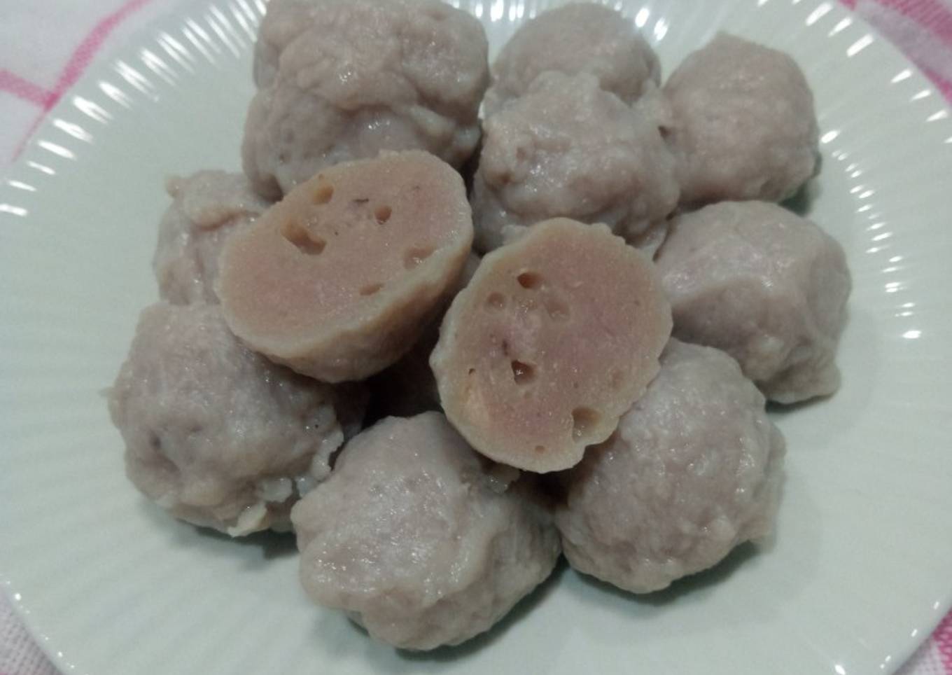 Bakso sapi kenyal tanpa telur