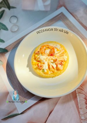 Hình của món Pizza khoai tây hải sản.