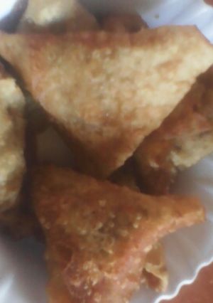 A picture of Samosas.