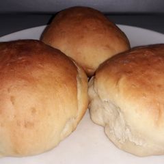Dinner rolls (without milk) A picture of Dinner rolls (without milk).