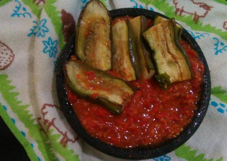 Resep Terong Bakar Penyet yang lezat dan Mudah Dibuat