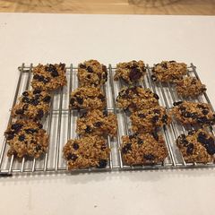 A picture of Store cupboard muesli bites.