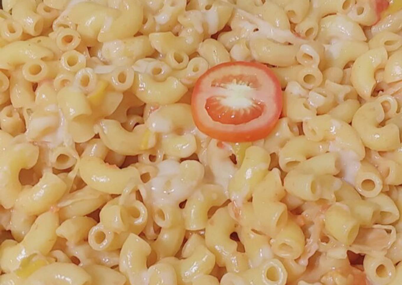 Cheesy veg macronies