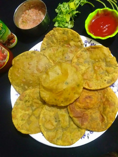 मेथी पूरी (Methi poori recipe in hindi) रेसिपी मुख्य फोटो