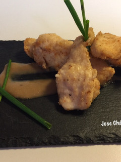 Una foto de Pollo con salsa de limón y aroma de Romero y Cilantro“Apto para personas con diabetes”