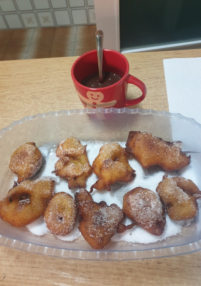 Una foto de Buñuelos de calabaza típicos en días de Fallas