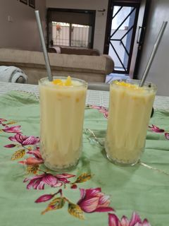 मैंगो शेक(mango shake recipe in hindi) रेसिपी मुख्य फोटो